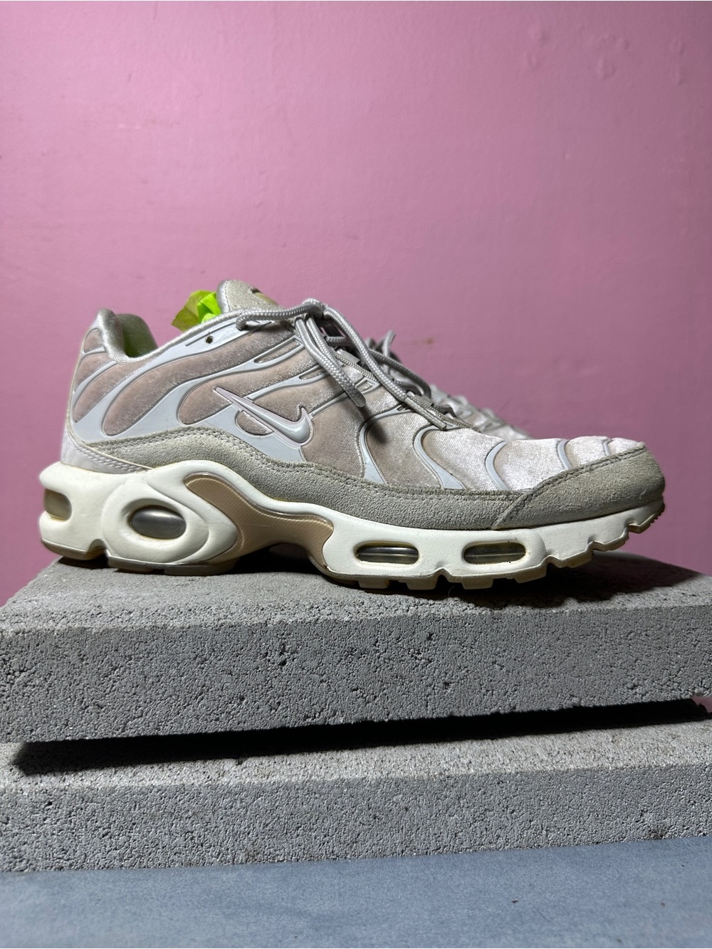 Nike Women's Air Max velvet  Sneakers with White Sole